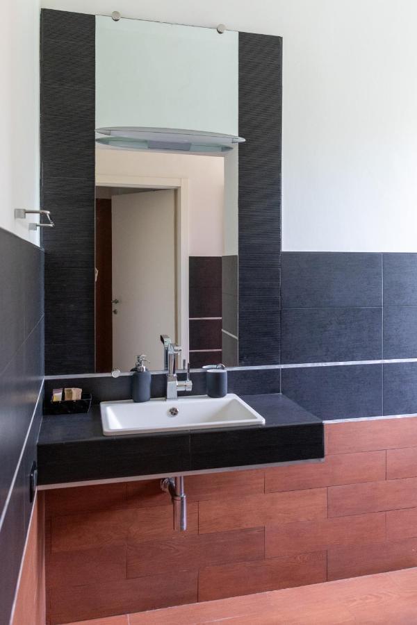 Maison Cecile Appartamento In Villa. Host Marianna Aglie Ngoại thất bức ảnh